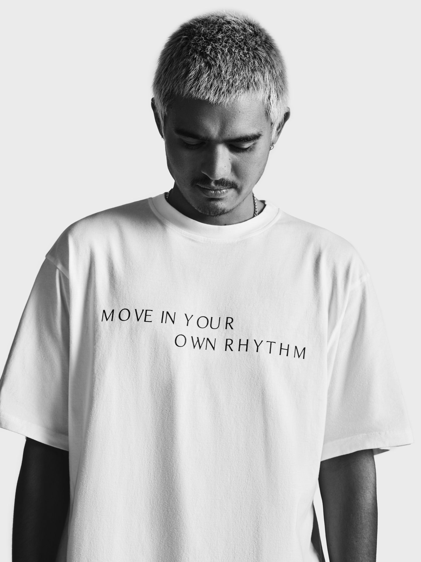 001 / MOVE IN YOUR OWN RHYTHM / T-SHIRT