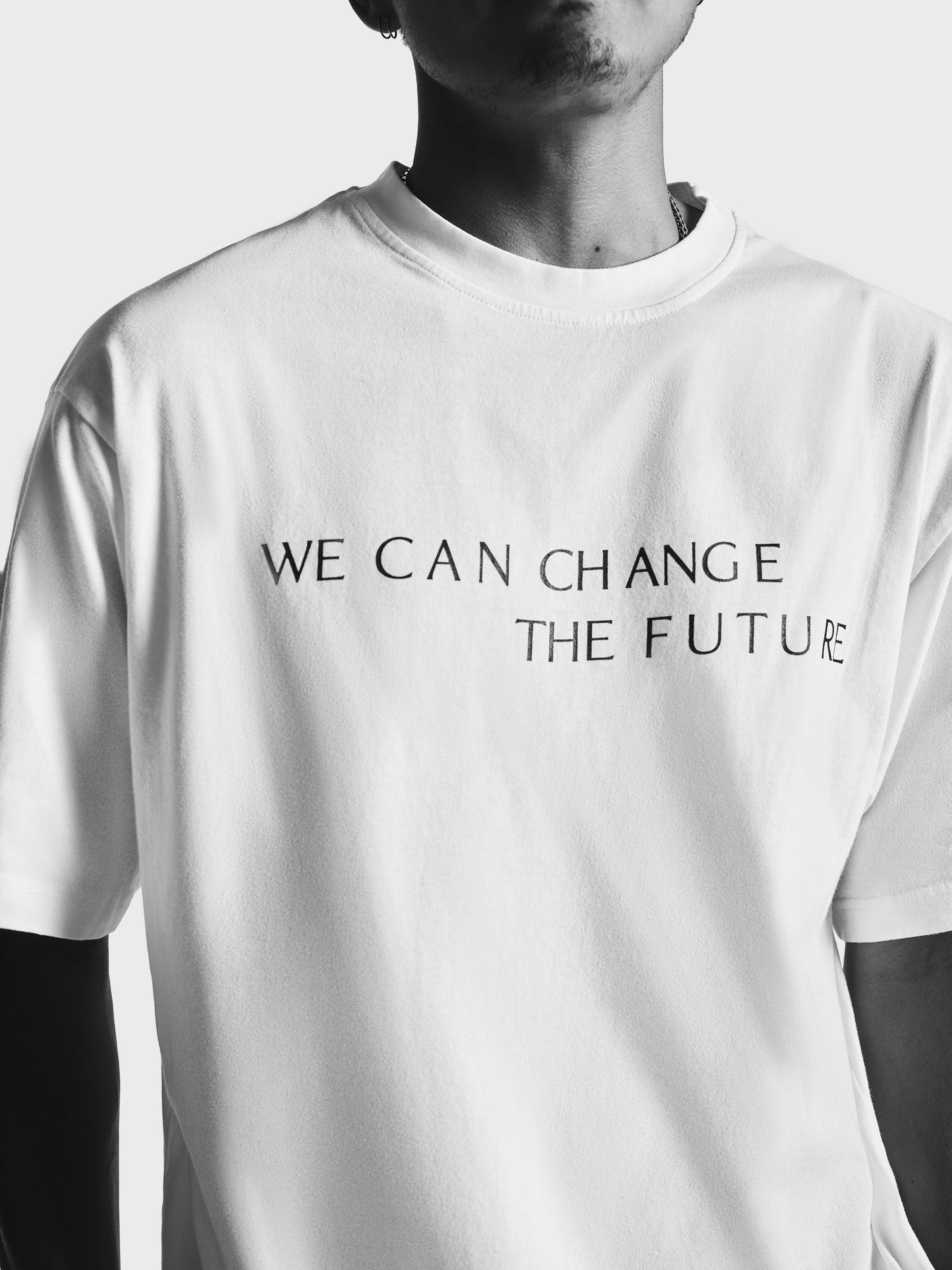 001 / WE CAN CHANGE THE FUTURE / T-SHIRT